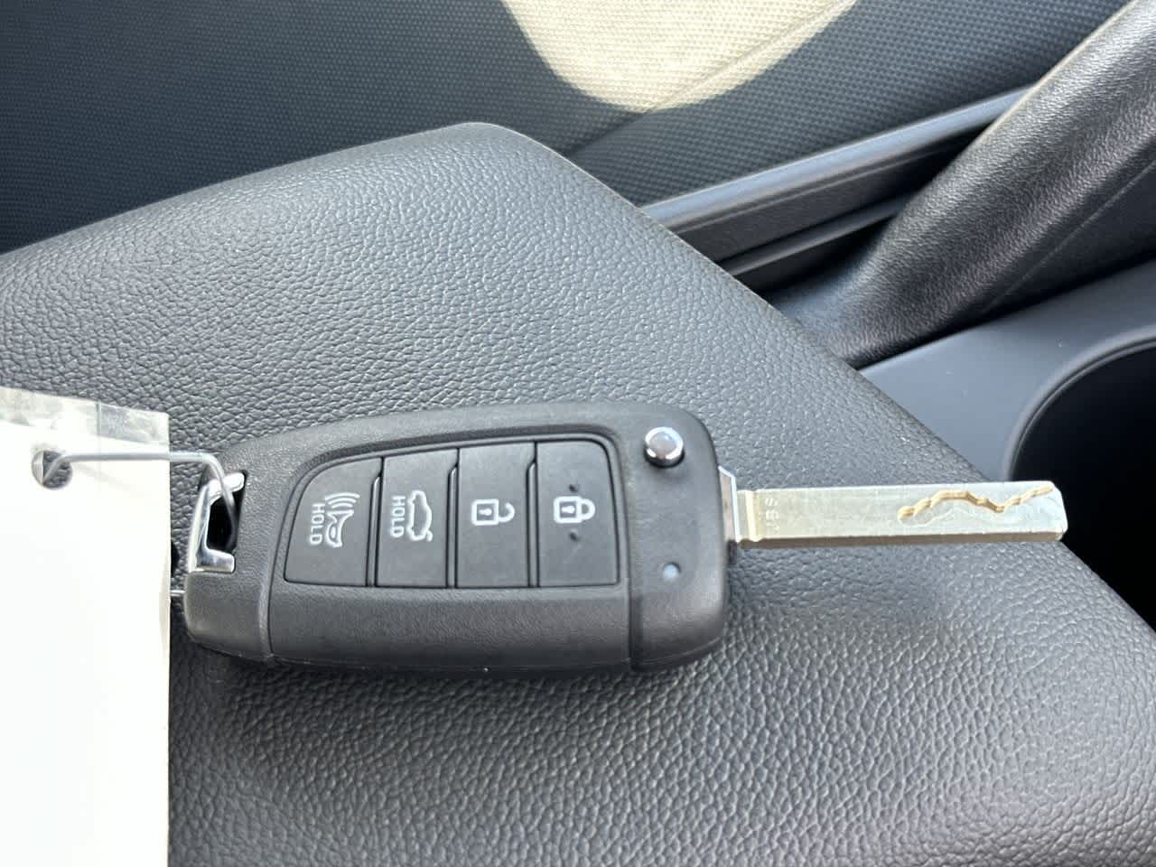 Thumbnail: 2025 Hyundai Elantra - 28