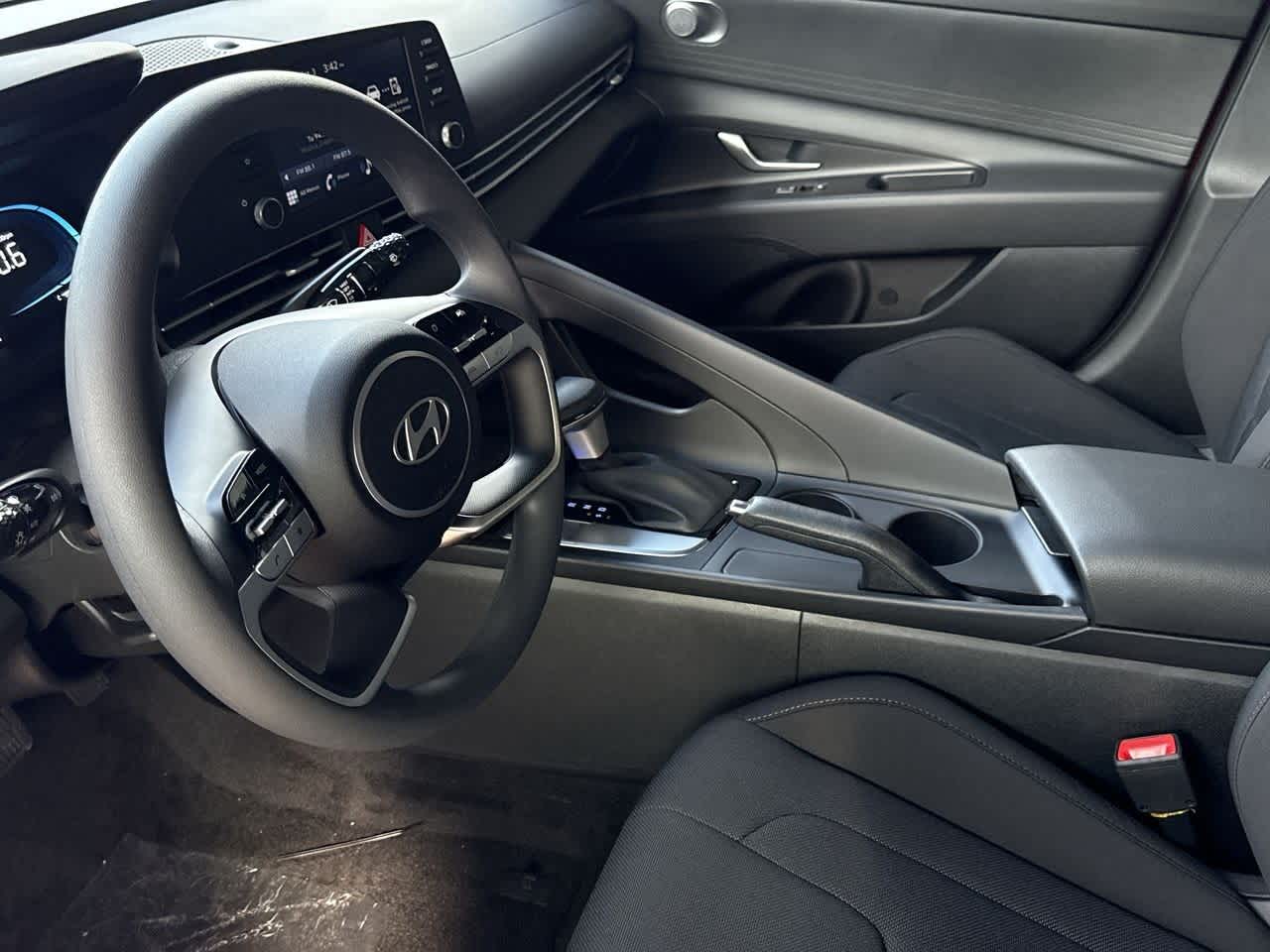 Thumbnail: 2025 Hyundai Elantra - 13