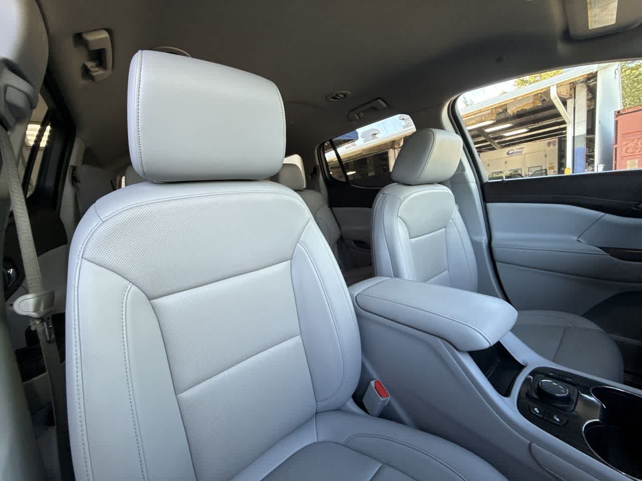 Thumbnail: 2023 GMC Acadia - 27