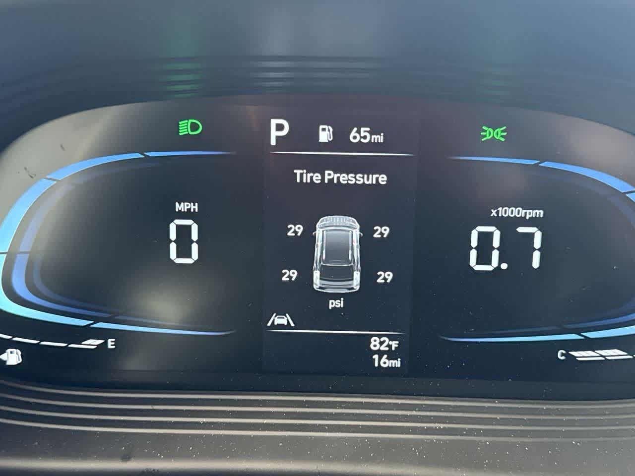 Thumbnail: 2025 Hyundai Venue - 16