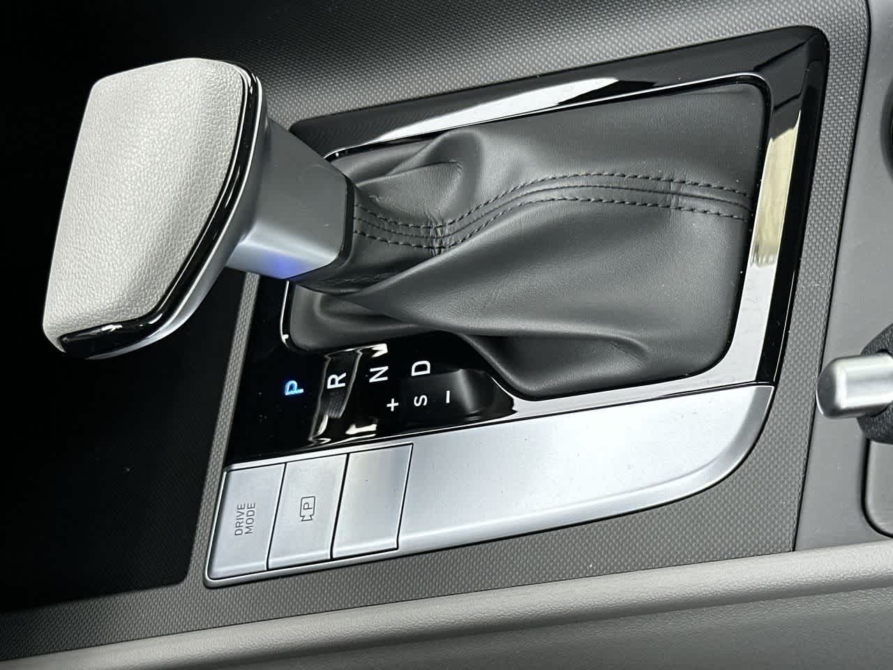 Thumbnail: 2025 Hyundai Elantra - 21