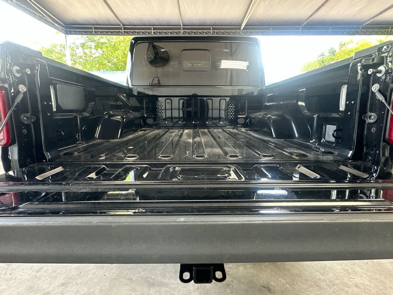 Thumbnail: 2025 Jeep Gladiator - 25