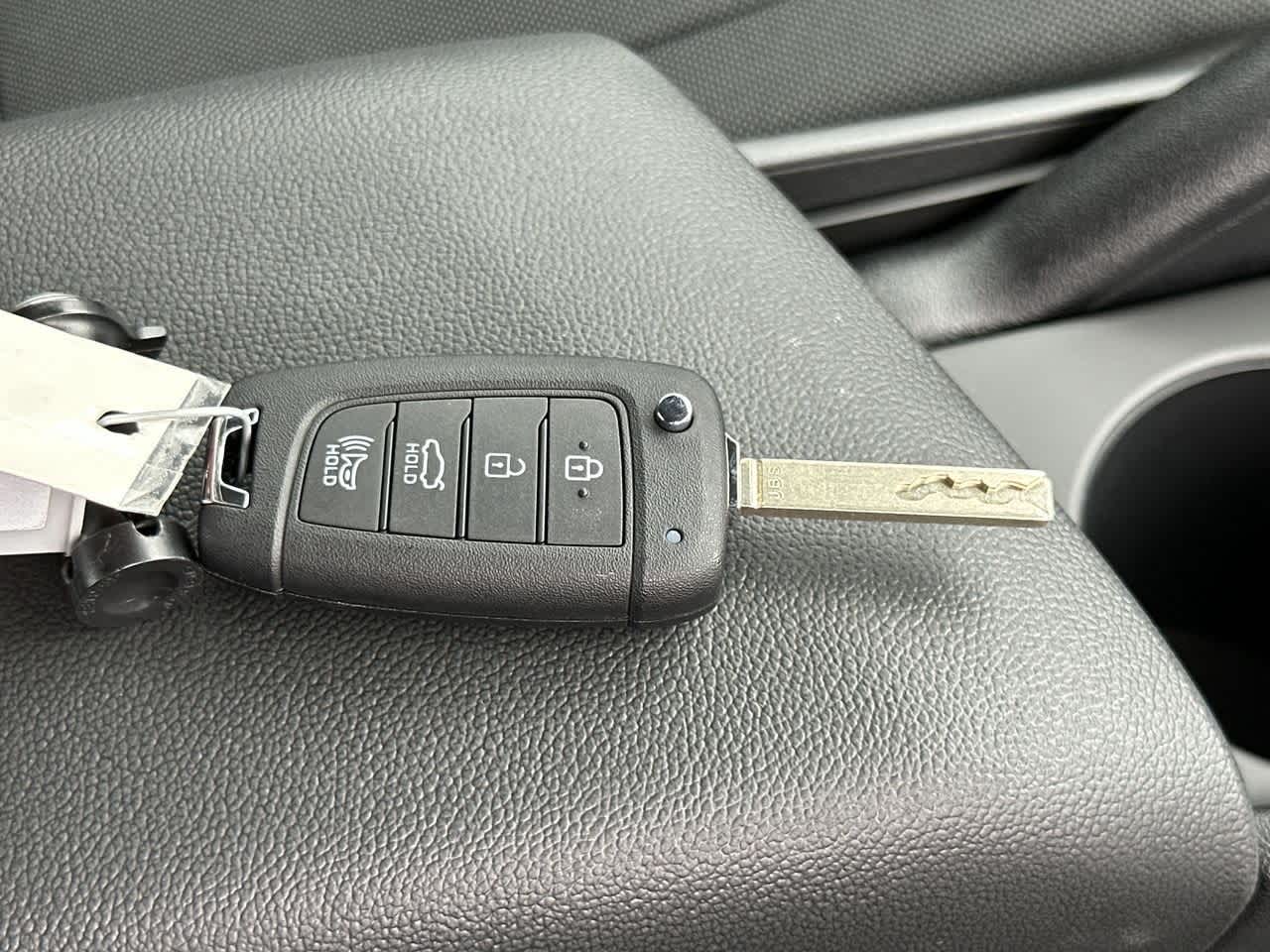 Thumbnail: 2025 Hyundai Elantra - 28