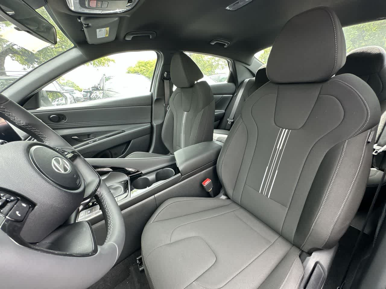 Thumbnail: 2025 Hyundai Elantra - 14