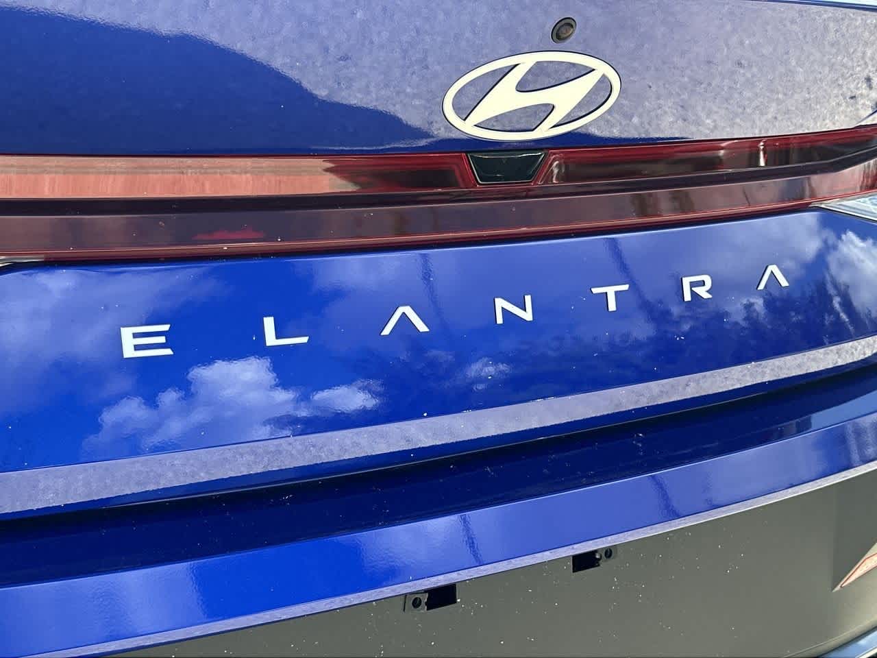 Thumbnail: 2025 Hyundai Elantra - 10