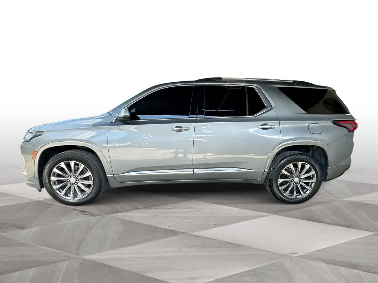 Thumbnail: 2023 Chevrolet Traverse - 5