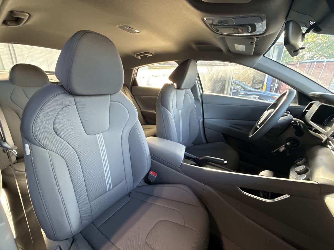 Thumbnail: 2025 Hyundai Elantra - 27