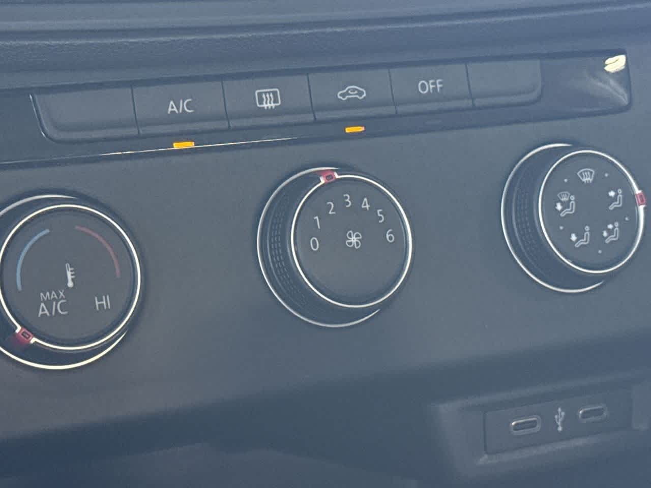 Thumbnail: 2023 Volkswagen Jetta - 20