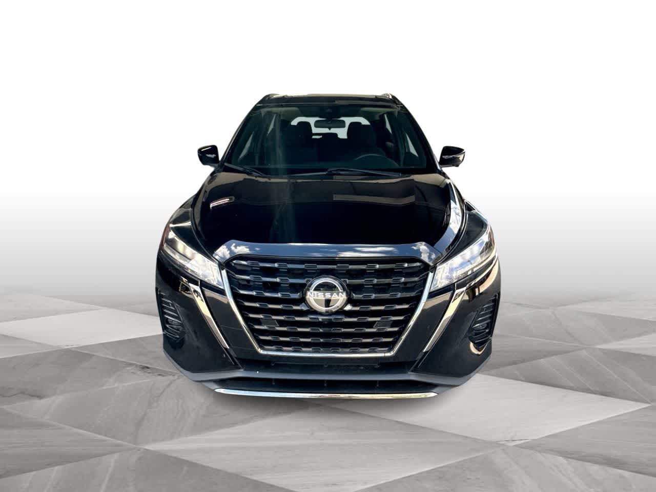 Thumbnail: 2023 Nissan Kicks - 3