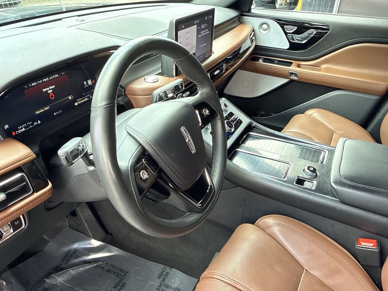 Thumbnail: 2024 Lincoln Aviator - 13