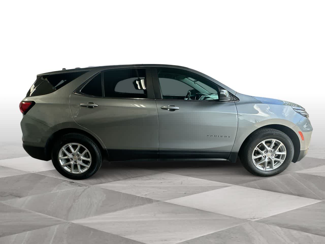 Thumbnail: 2024 Chevrolet Equinox - 9