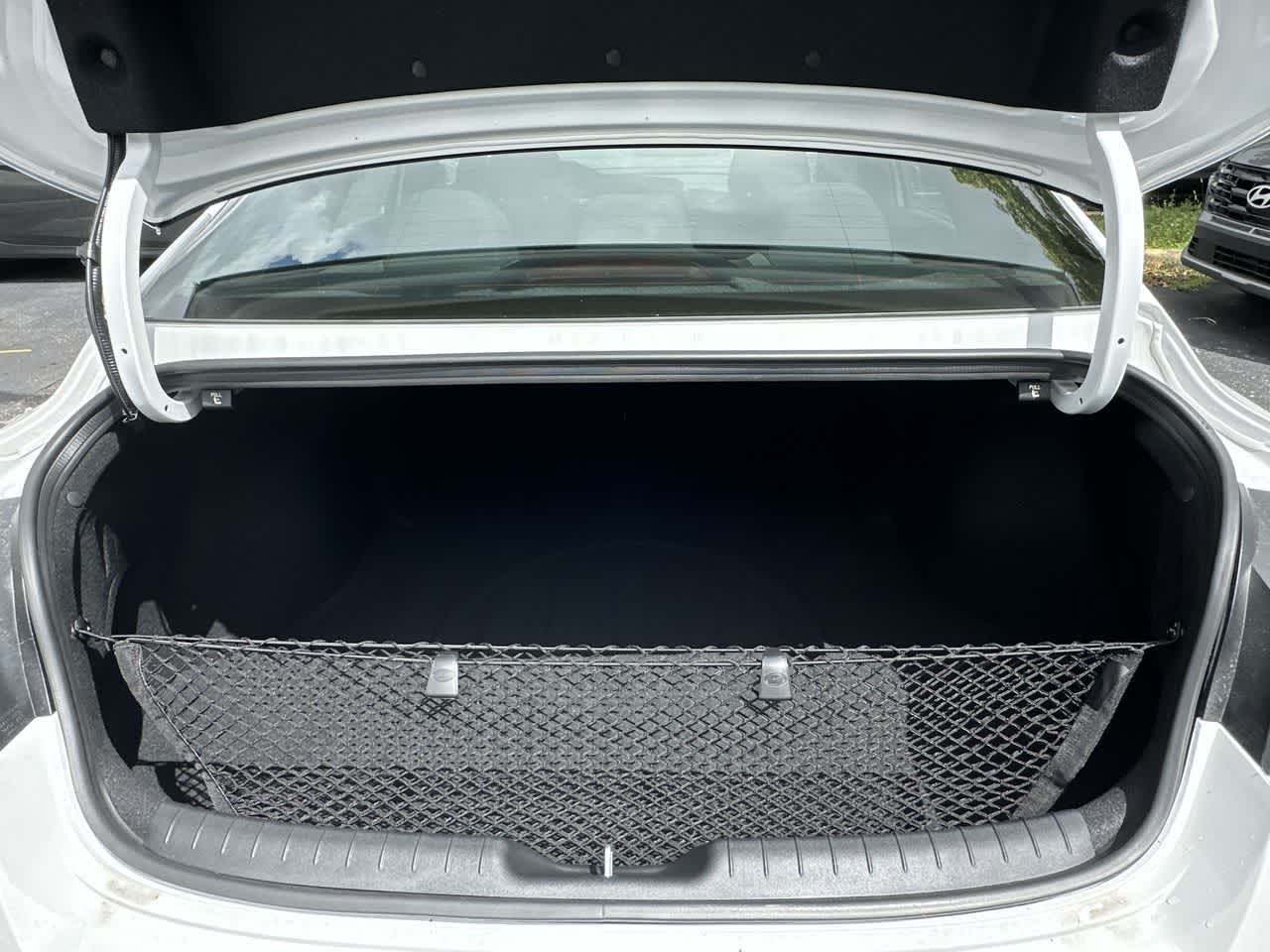 Thumbnail: 2025 Hyundai Elantra - 25