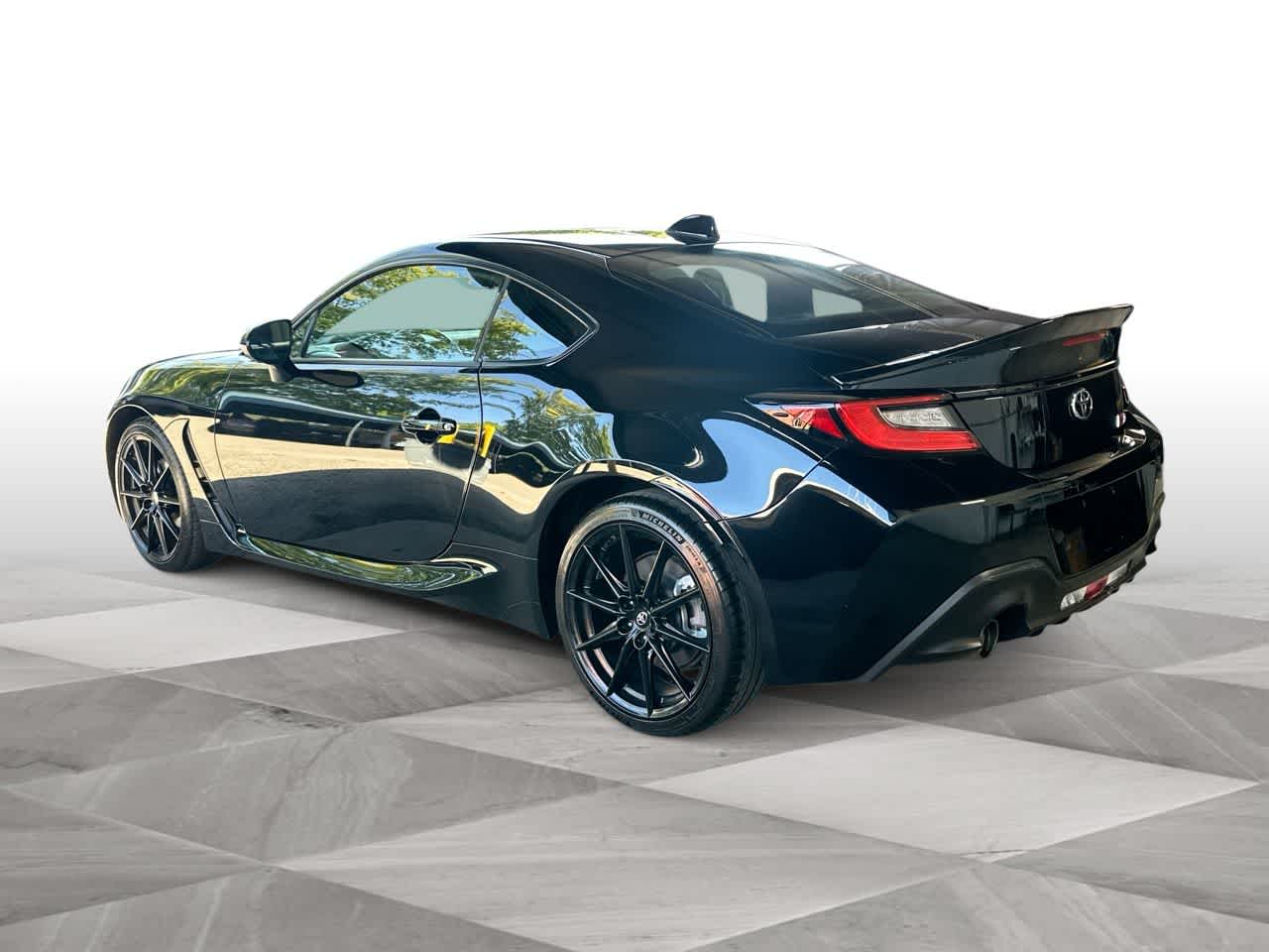 Thumbnail: 2024 Toyota GR86 - 6