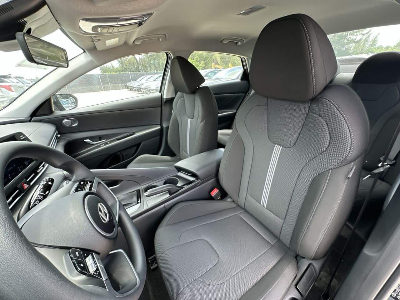 Thumbnail: 2025 Hyundai Elantra - 14