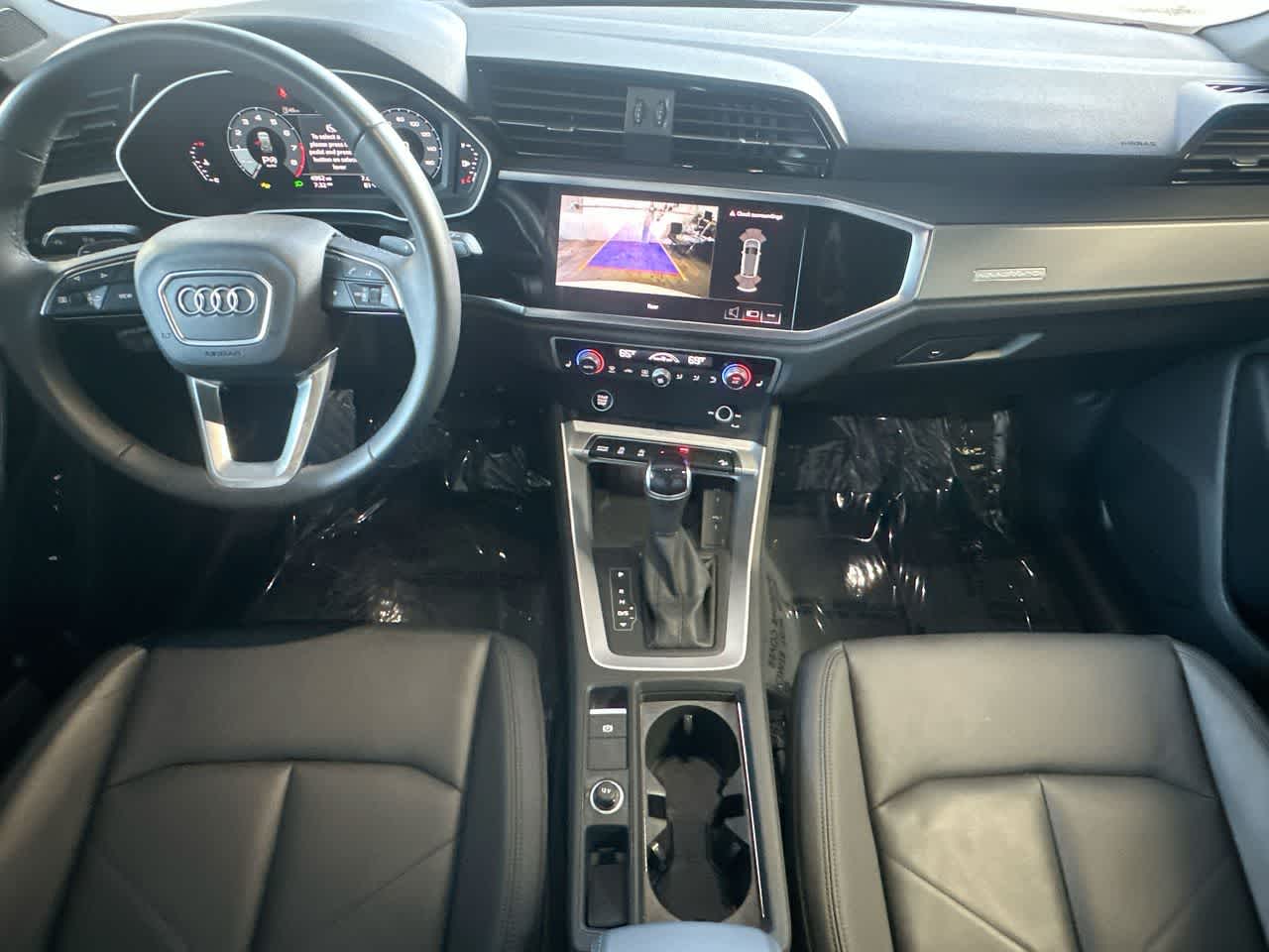 Thumbnail: 2025 Audi Q3 - 24