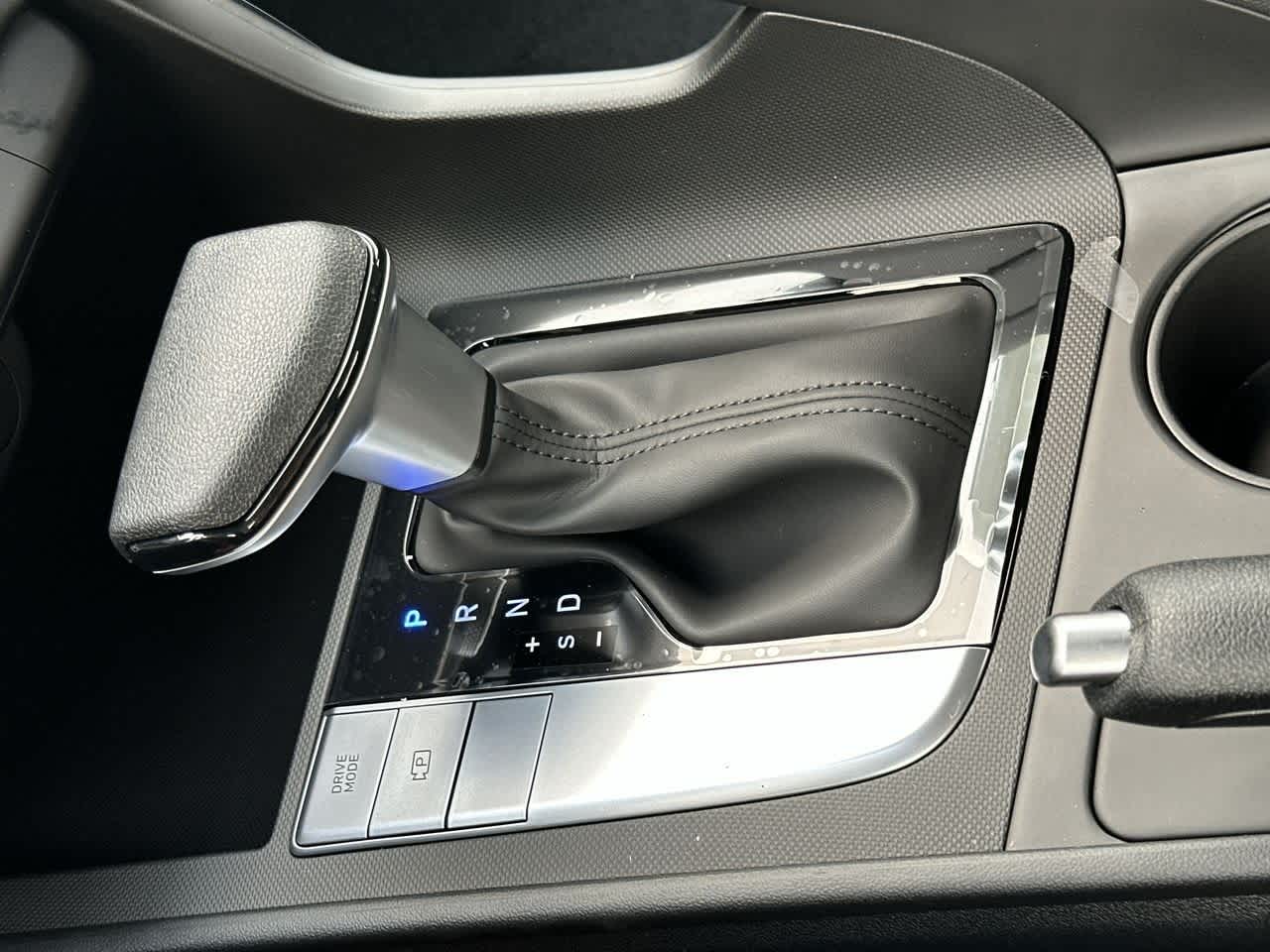 Thumbnail: 2025 Hyundai Elantra - 21