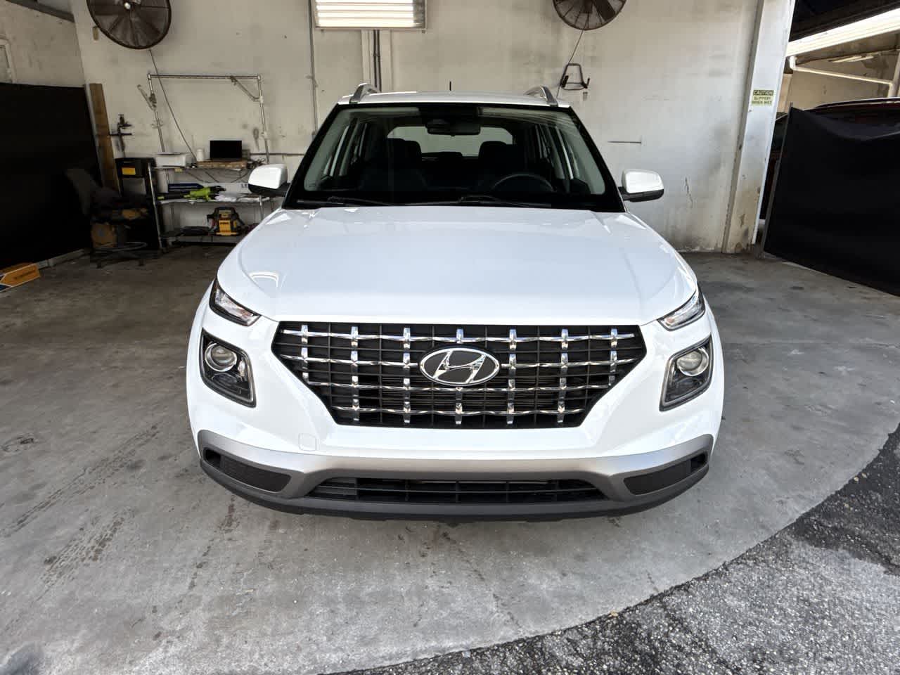 Thumbnail: 2025 Hyundai Venue - 3