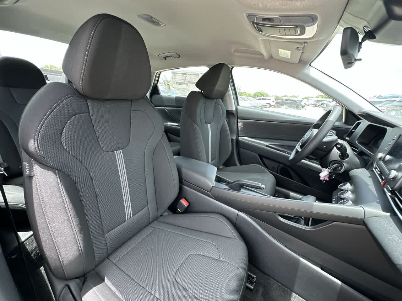 Thumbnail: 2025 Hyundai Elantra - 27