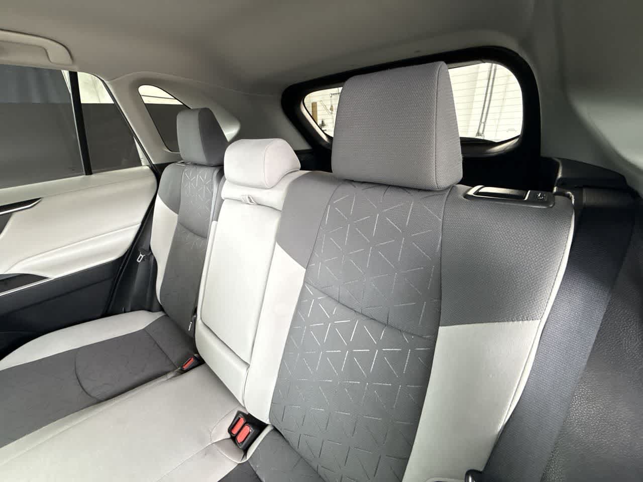 Thumbnail: 2022 Toyota RAV4 - 22