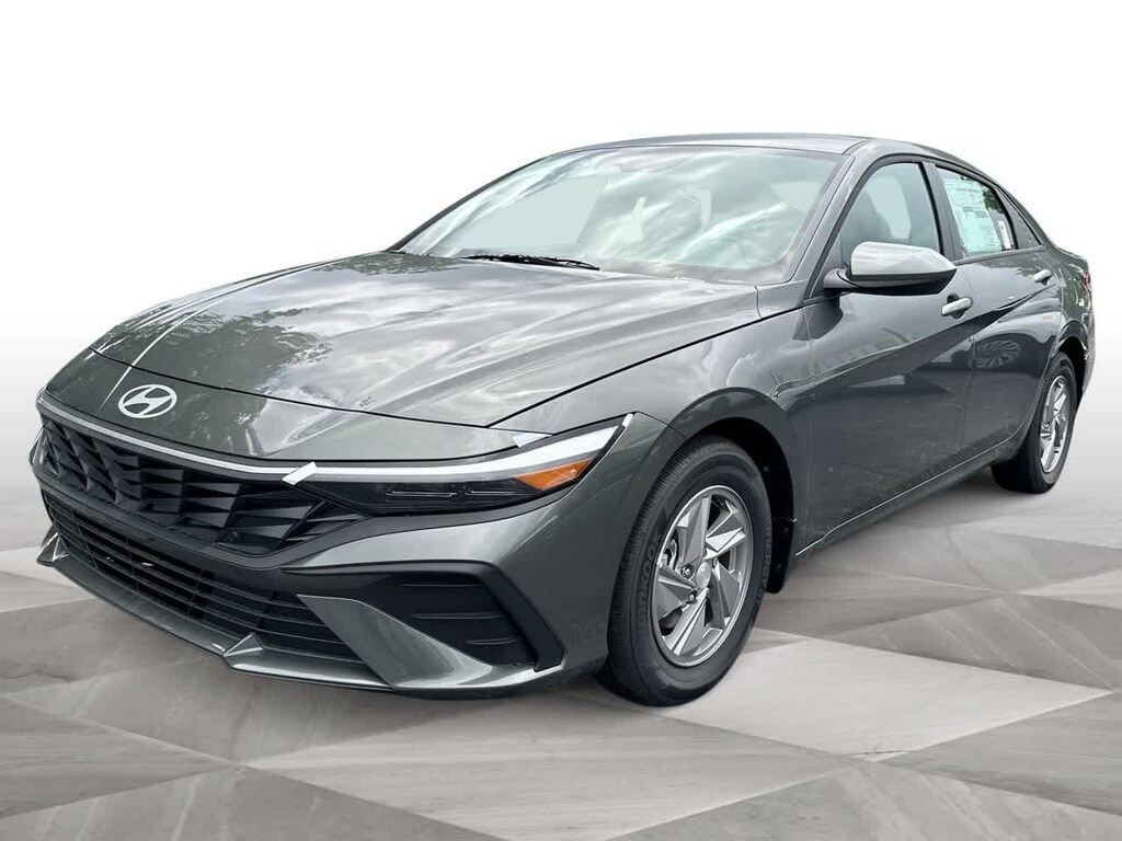 New 2025 Hyundai Elantra SE Sedan