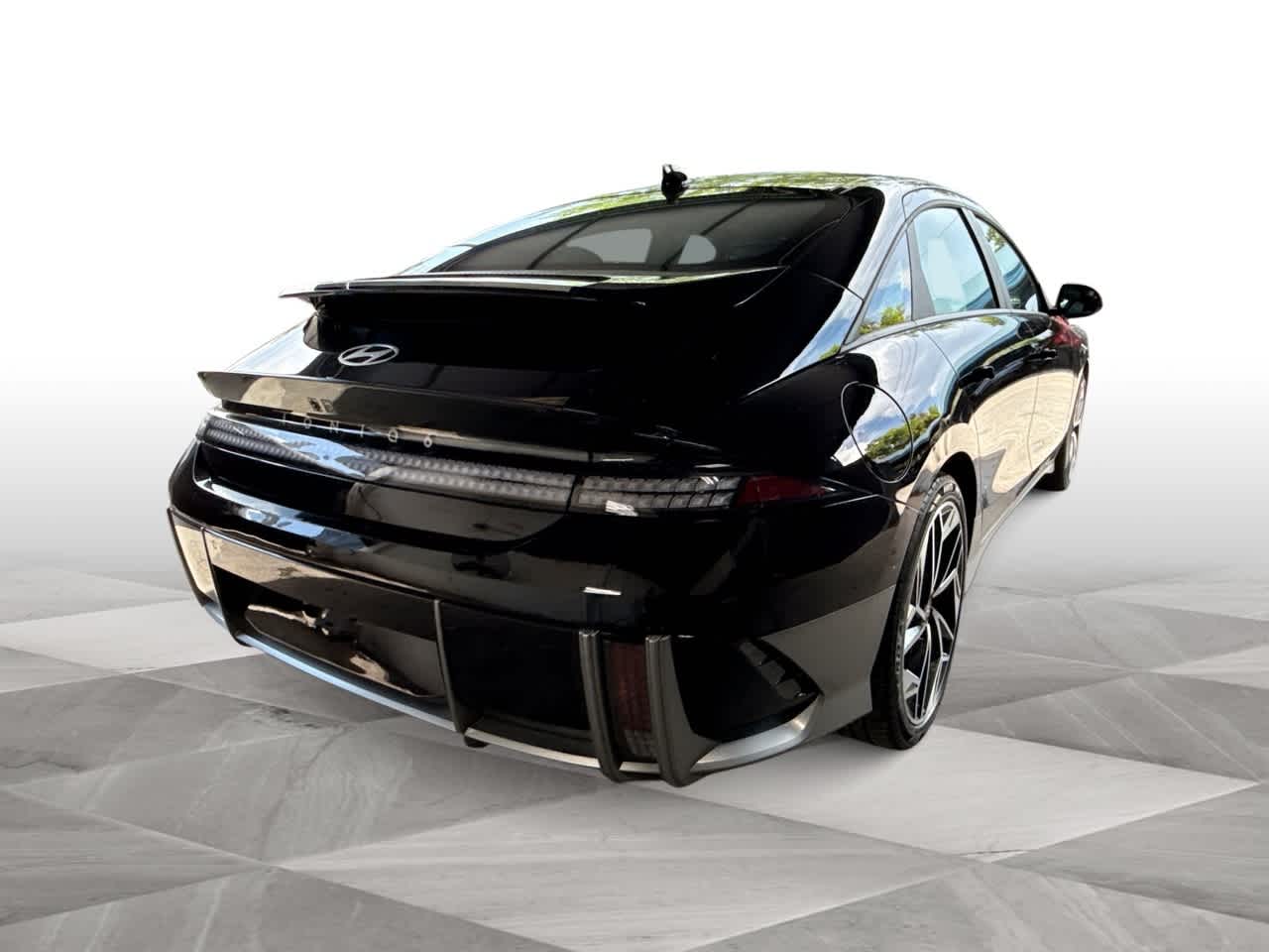 Thumbnail: 2023 Hyundai Ioniq 6 - 8
