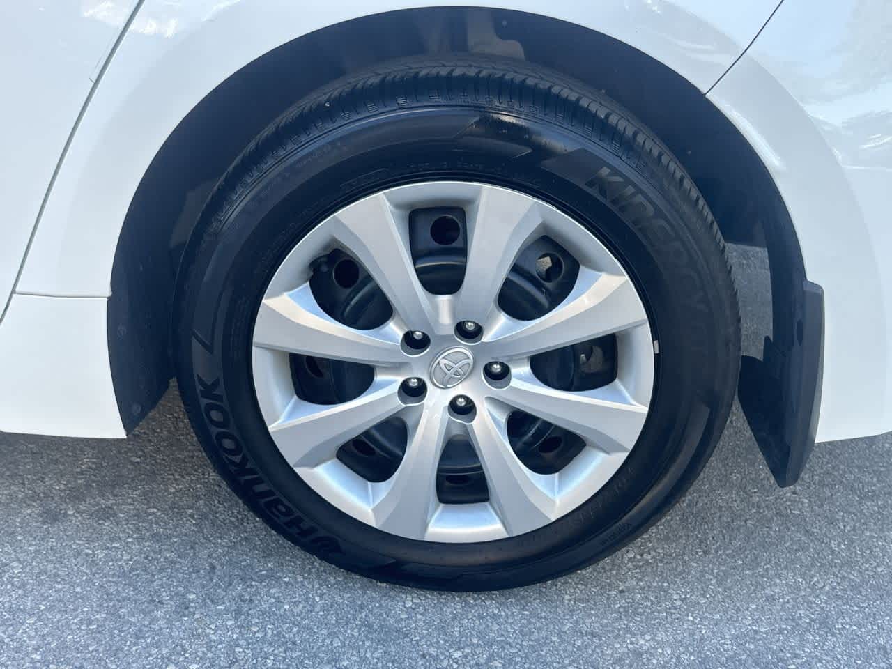 Thumbnail: 2025 Toyota Corolla - 11