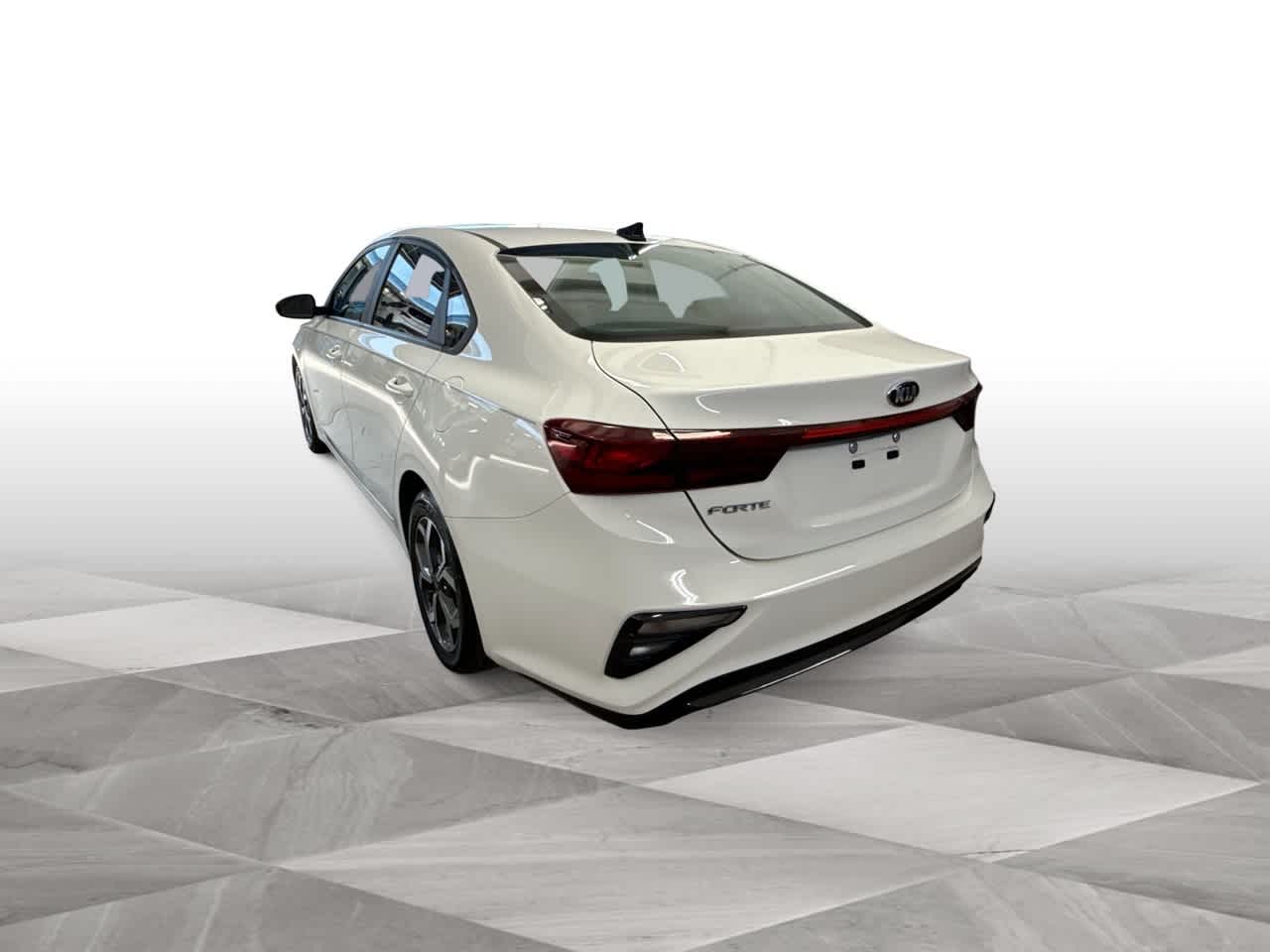 Thumbnail: 2020 Kia Forte - 6