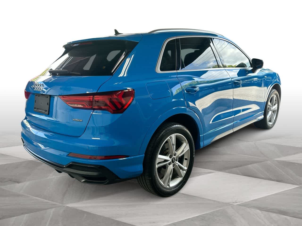 Thumbnail: 2022 Audi Q3 - 8