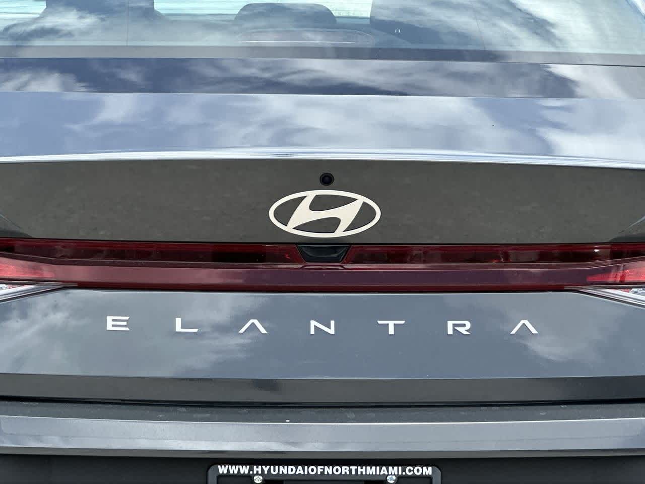 Thumbnail: 2025 Hyundai Elantra - 10