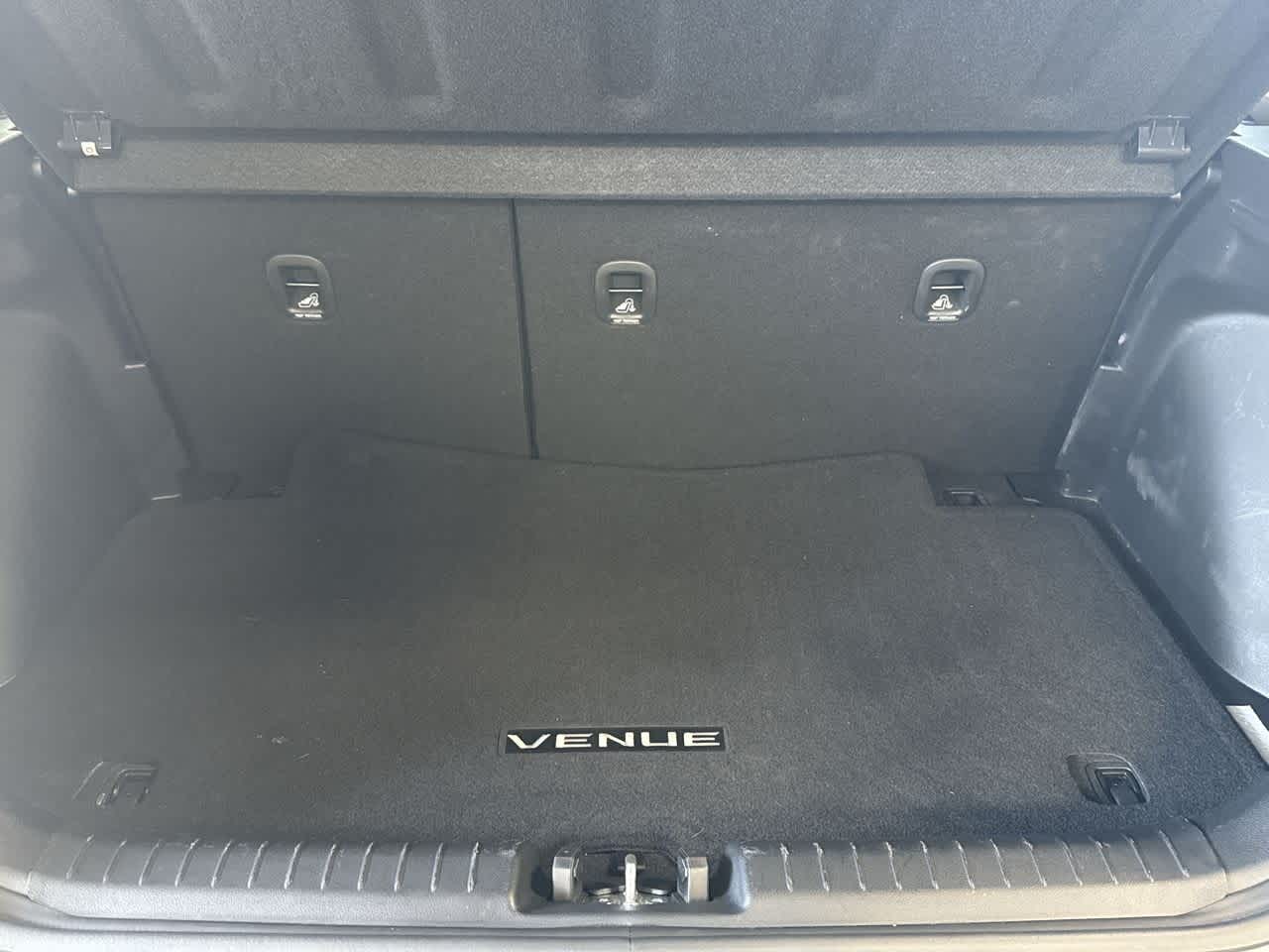 Thumbnail: 2023 Hyundai Venue - 25