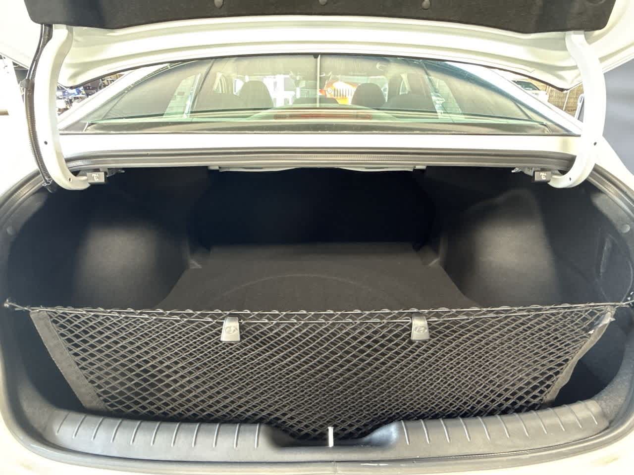 Thumbnail: 2025 Hyundai Elantra - 25