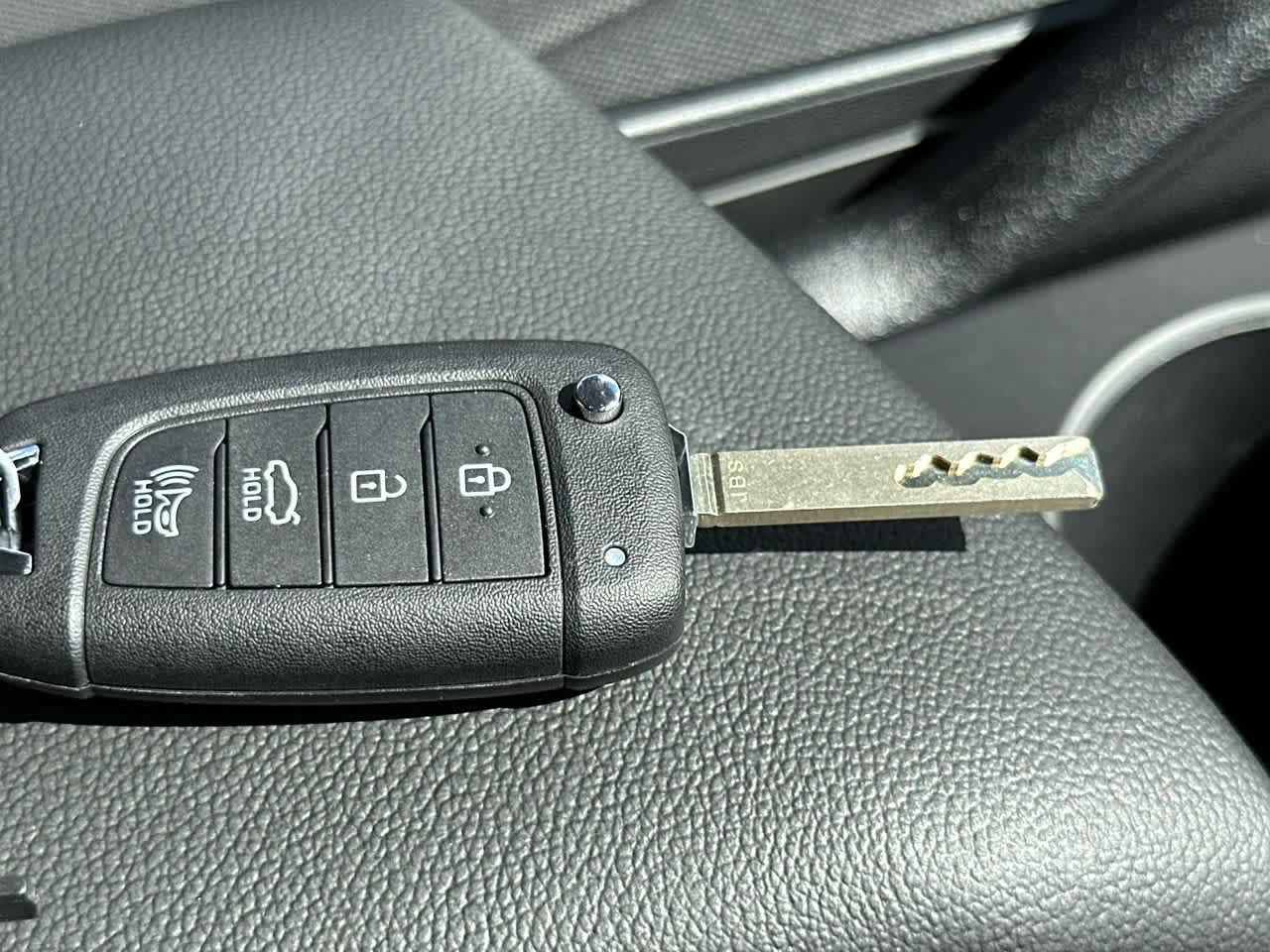 Thumbnail: 2025 Hyundai Elantra - 28