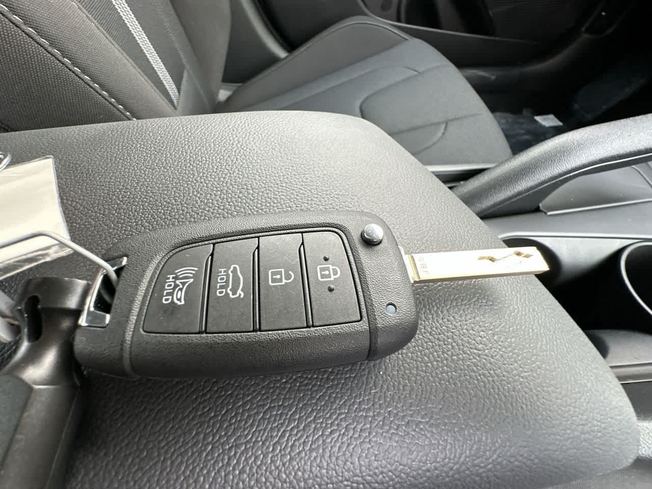 Thumbnail: 2025 Hyundai Elantra - 28