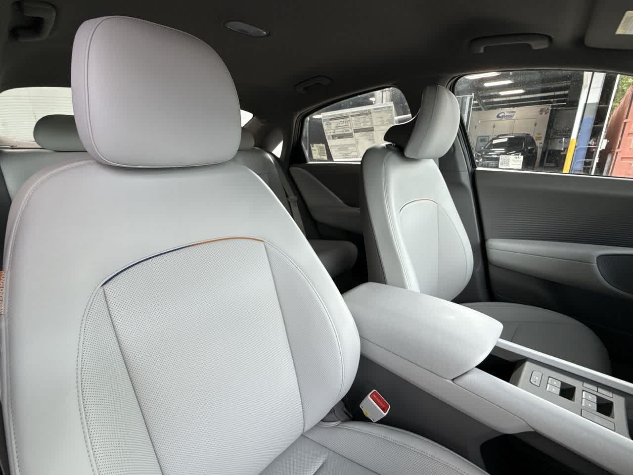 Thumbnail: 2025 Hyundai Ioniq 6 - 27