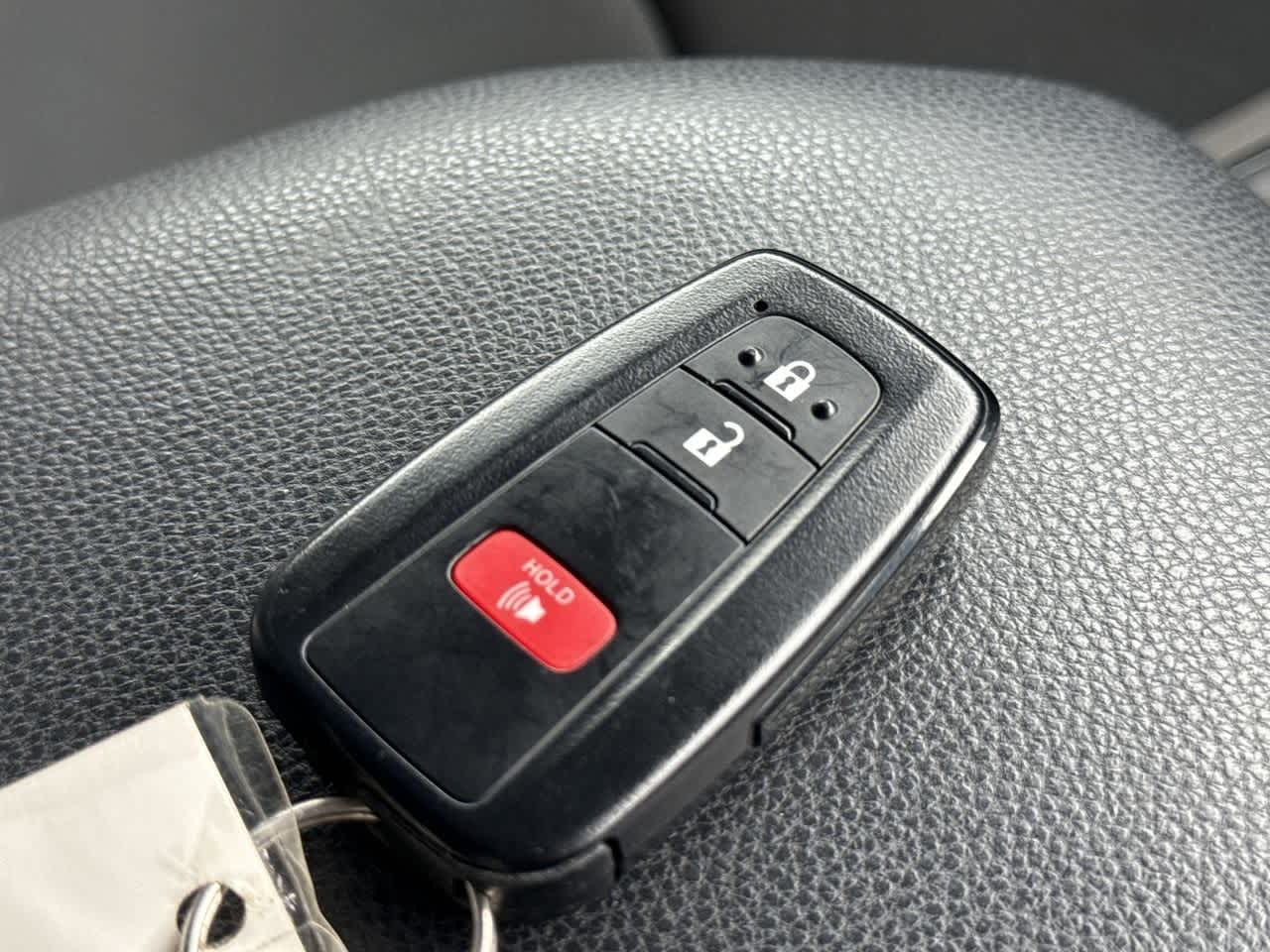 Thumbnail: 2022 Toyota RAV4 - 28