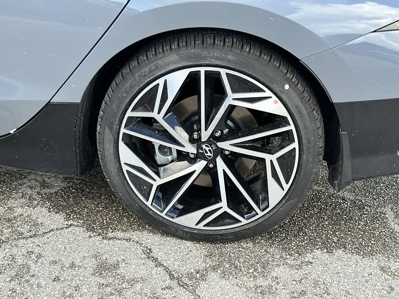 Thumbnail: 2025 Hyundai Ioniq 6 - 11