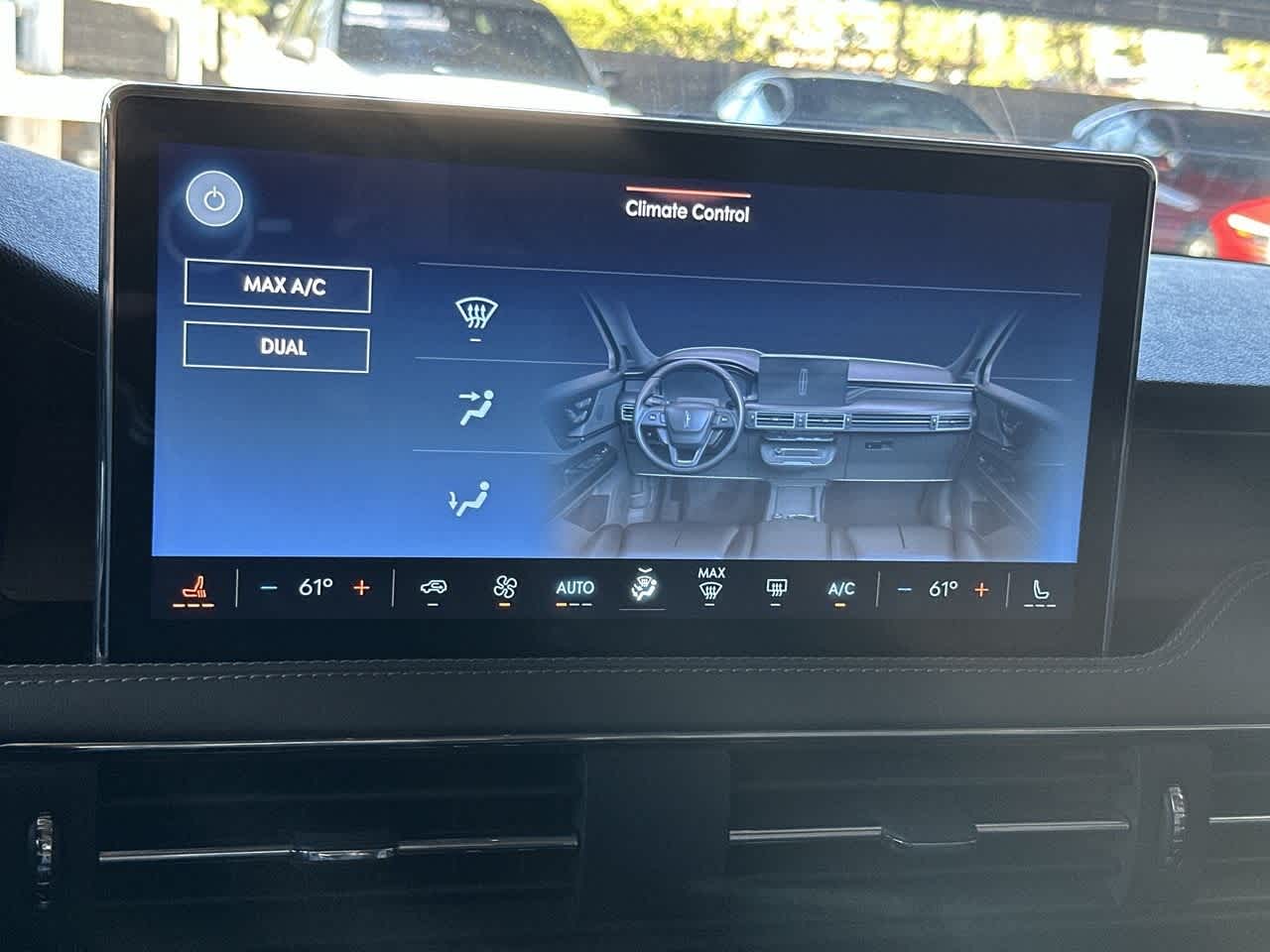 Thumbnail: 2023 Lincoln Corsair - 20