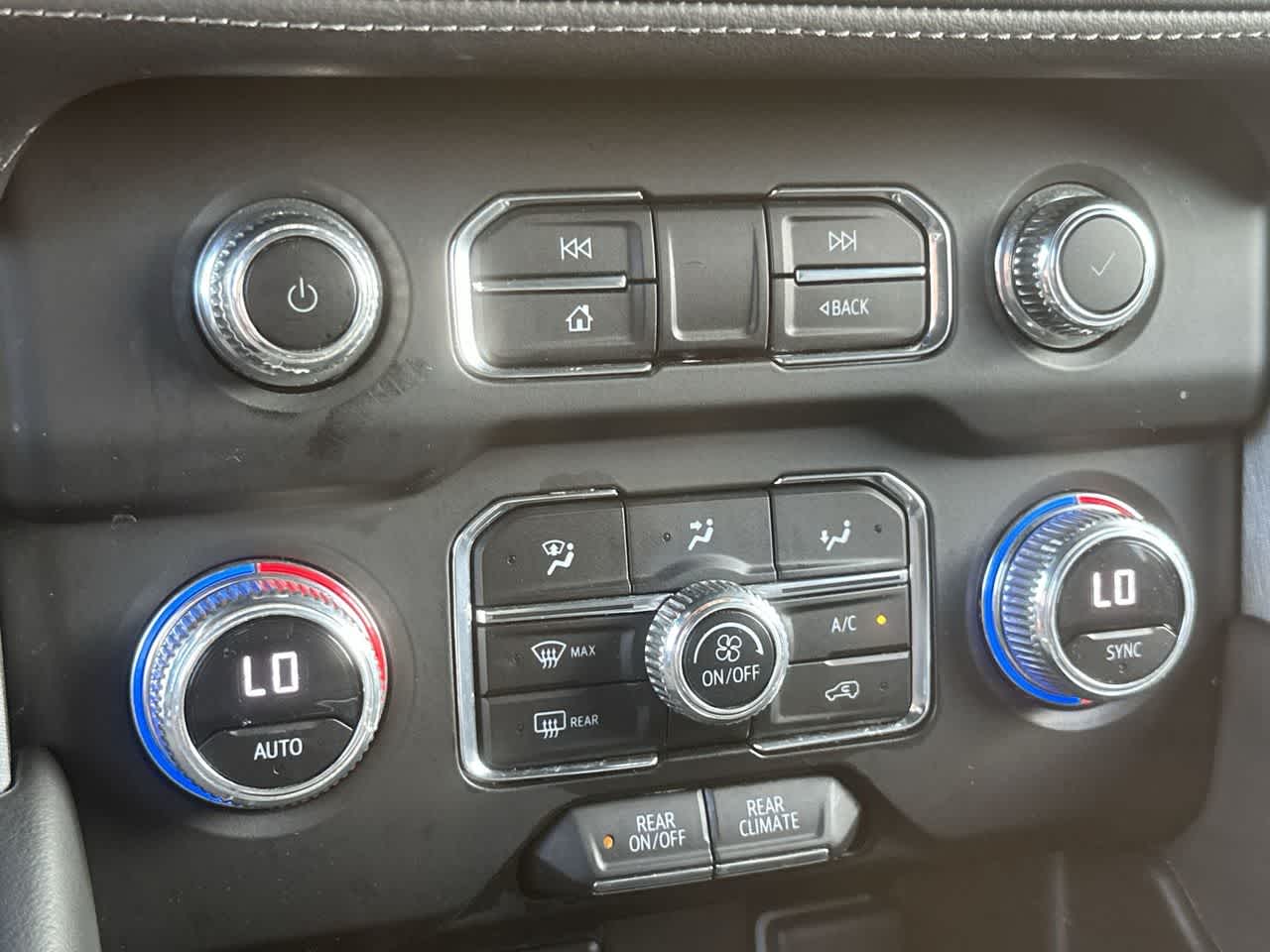 Thumbnail: 2023 GMC Yukon - 20