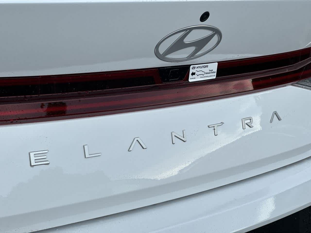 Thumbnail: 2025 Hyundai Elantra - 10