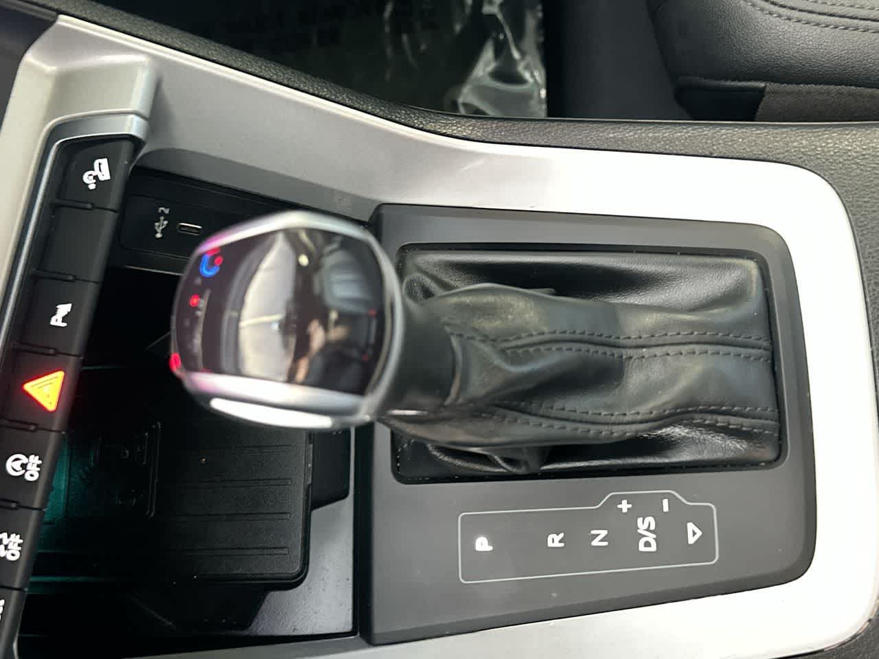 Thumbnail: 2022 Audi Q3 - 21