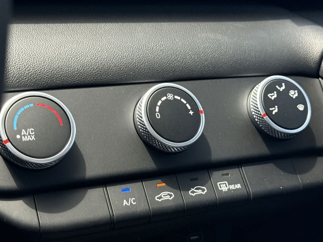 Thumbnail: 2025 Hyundai Elantra - 20