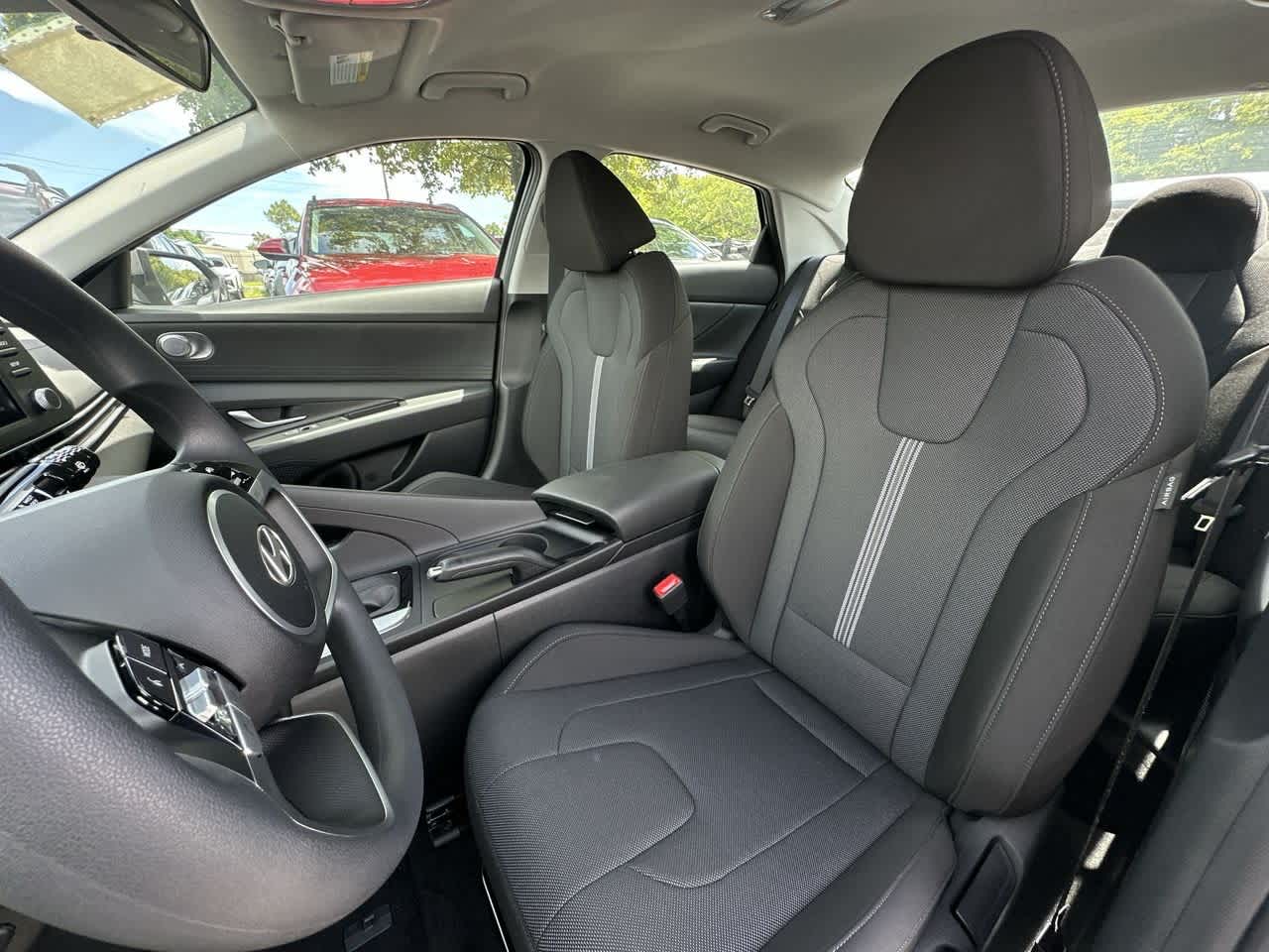 Thumbnail: 2025 Hyundai Elantra - 14