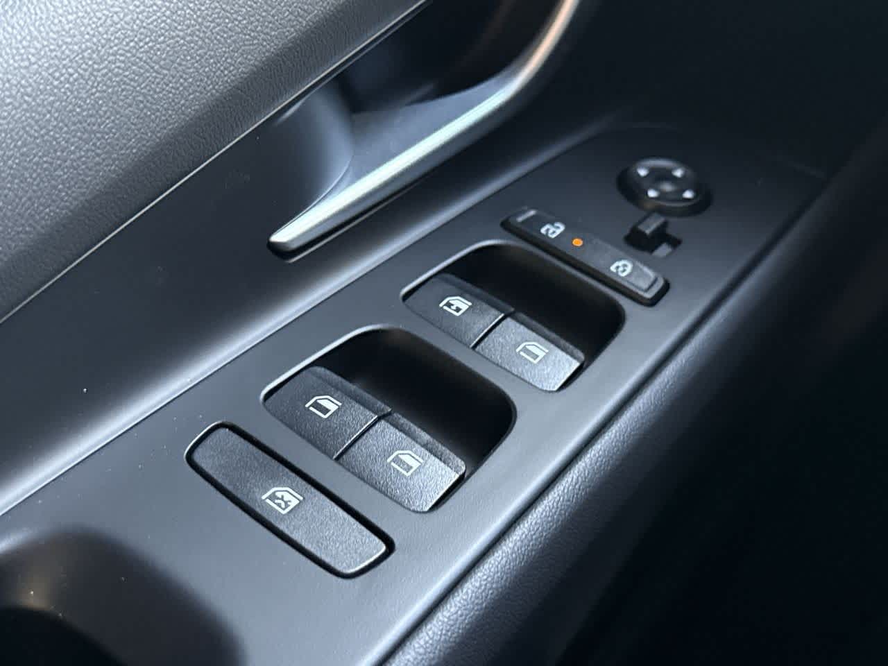 Thumbnail: 2025 Hyundai Elantra - 17