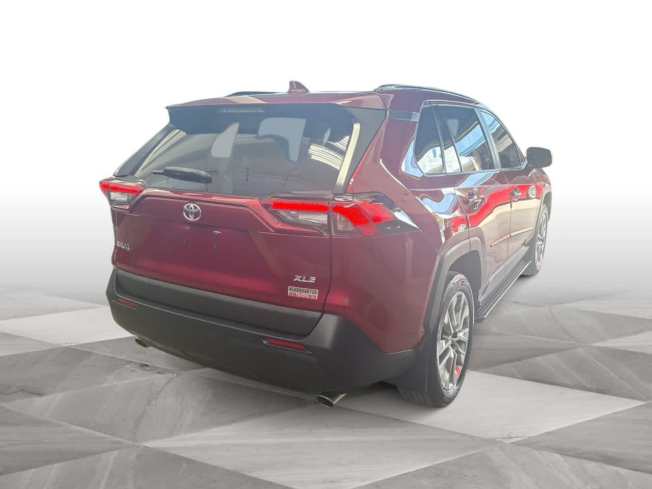 Thumbnail: 2022 Toyota RAV4 - 8