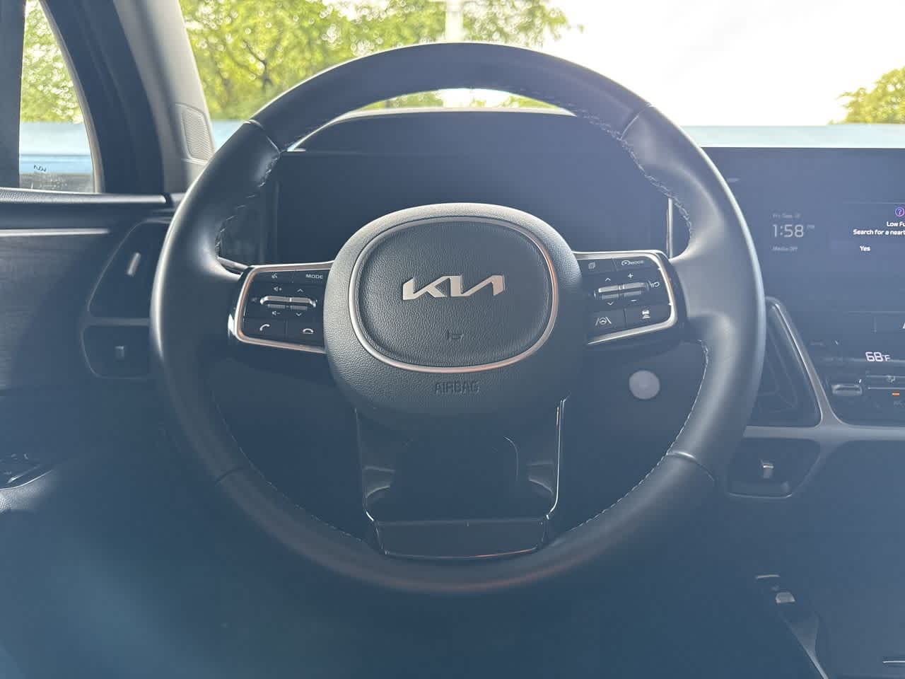 Thumbnail: 2022 Kia Sorento - 15
