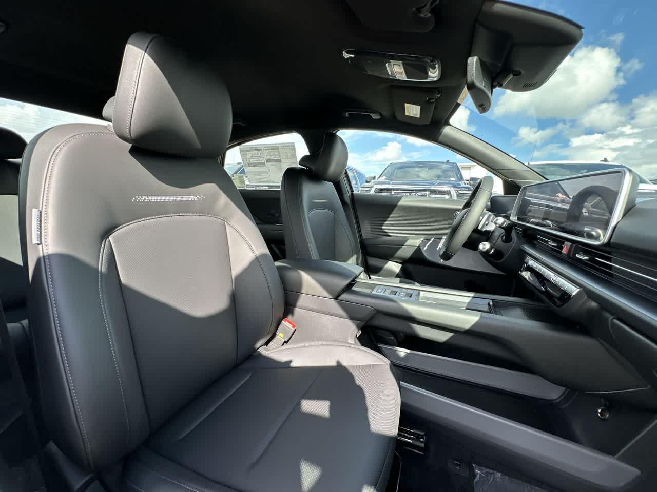 Thumbnail: 2025 Hyundai Ioniq 6 - 27