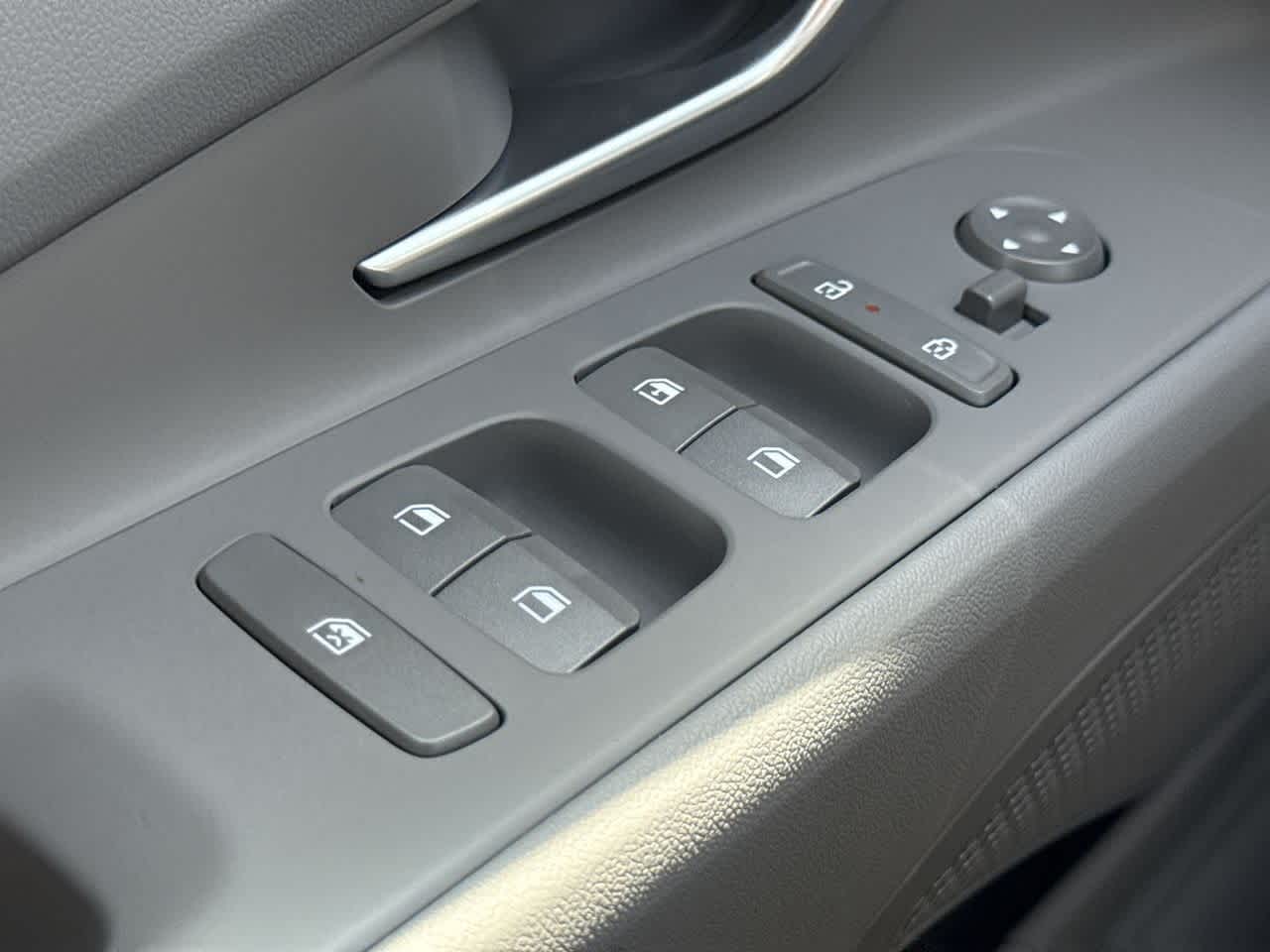 Thumbnail: 2025 Hyundai Elantra - 17