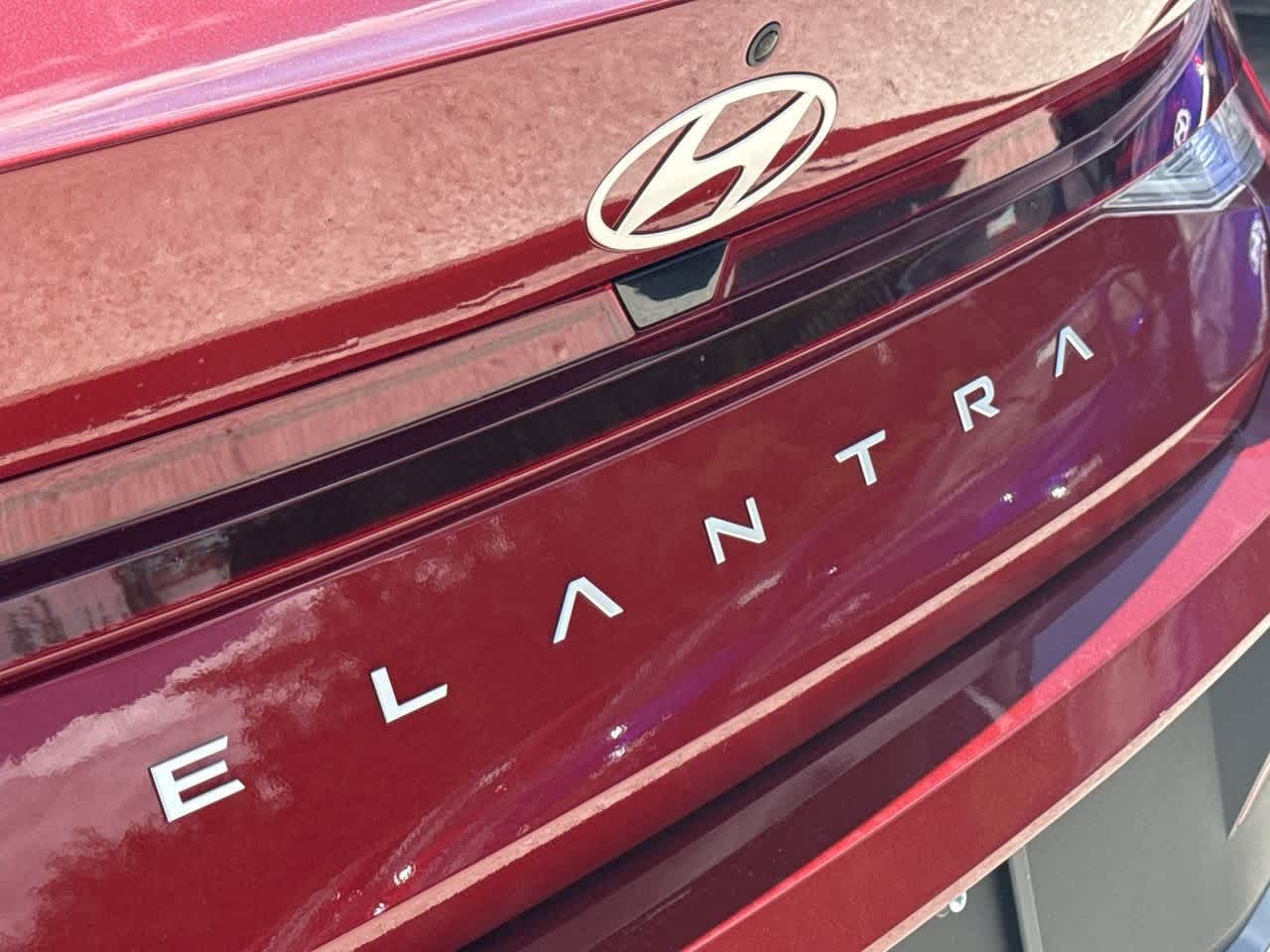 Thumbnail: 2025 Hyundai Elantra - 10