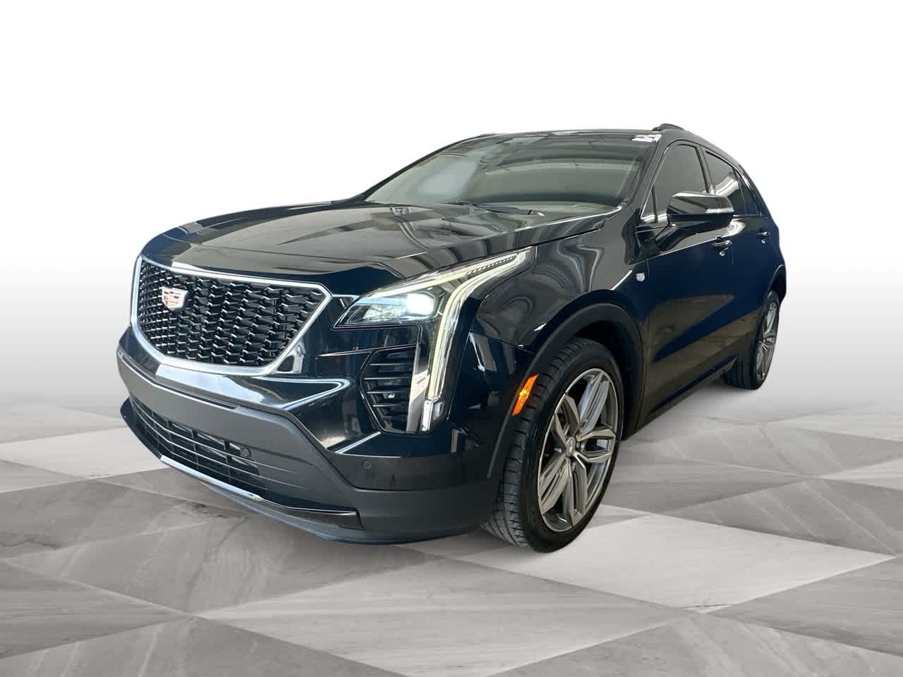 Thumbnail: 2021 Cadillac XT4 - 4