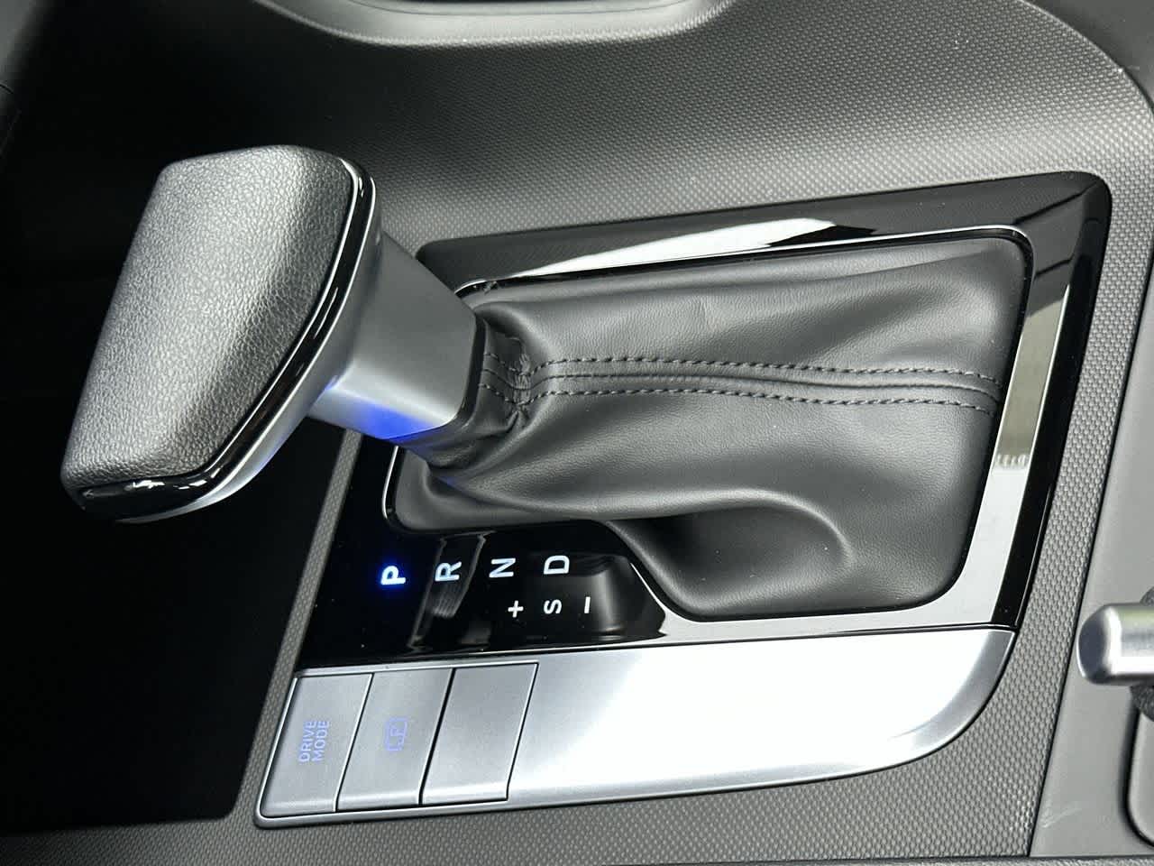 Thumbnail: 2025 Hyundai Elantra - 21